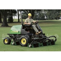 Бензиновая газонокосилка  для фейрвея Jonh Deere - 3225 С в Волгограде